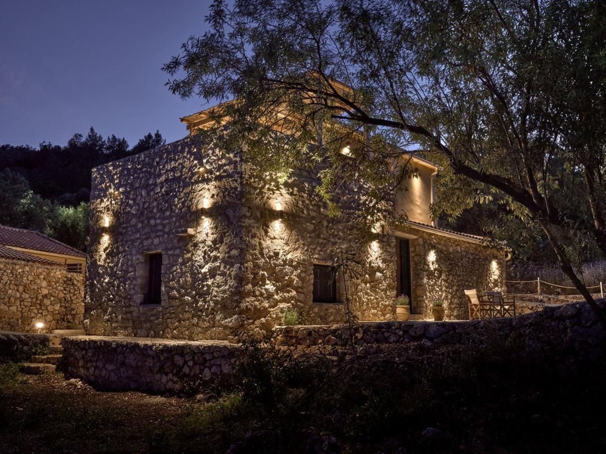 Dounias Village - Traditional Architecture & Modern Luxury * Koríthion