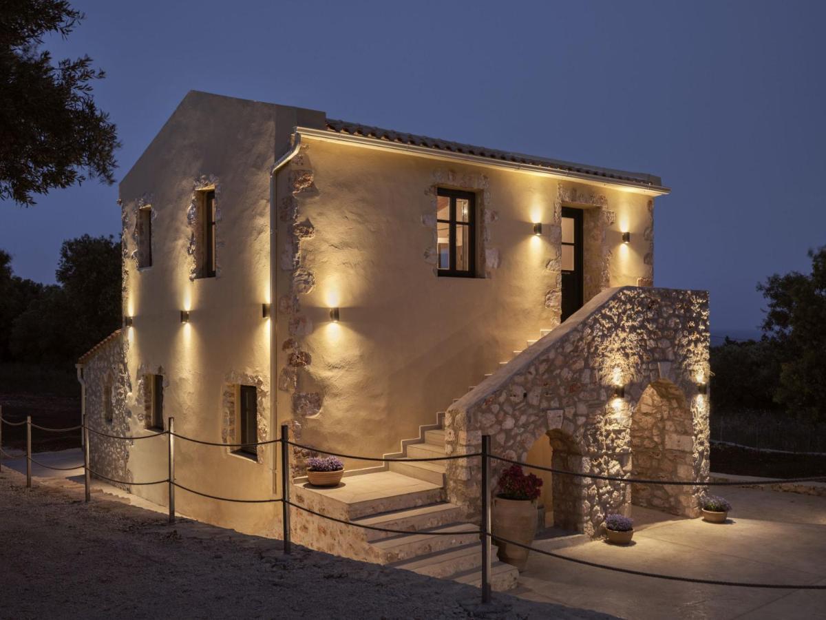 Dounias Village - Traditional Architecture & Modern Luxury *