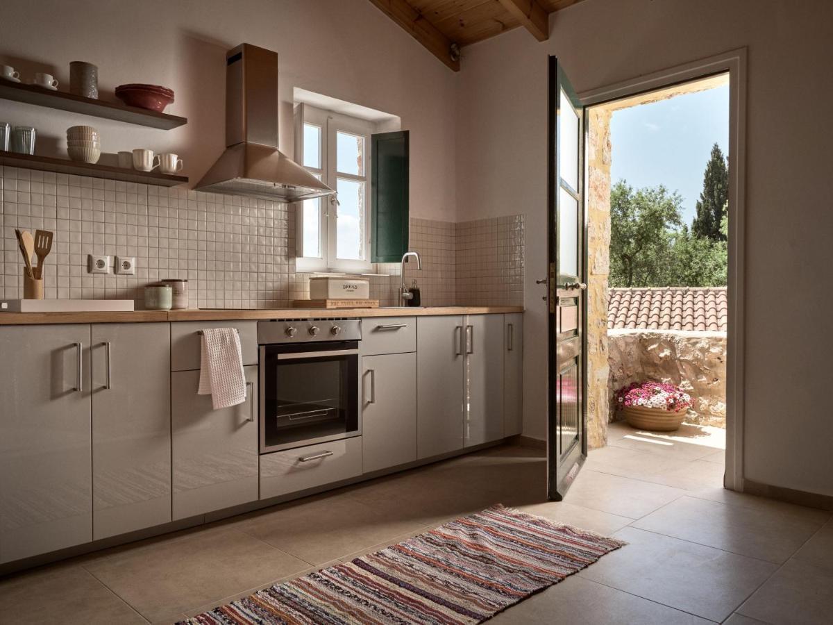 Dounias Village - Traditional Architecture & Modern Luxury Koríthion